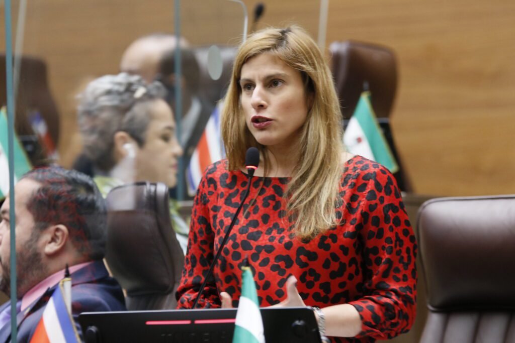 Álvarez: Las jerarquías que renunciaron están buscando un asiento para no dar cuenta de la justicia

 – La nación