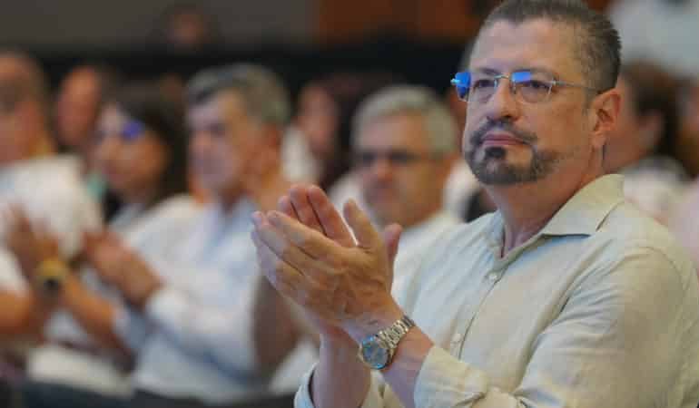 Chaves responde después de la resolución de Tse en Jaguar-observador CR
– La nación