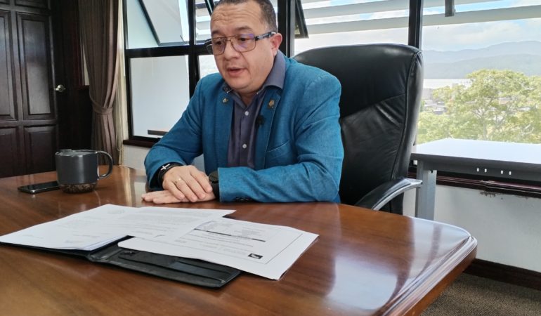 Comunicación entre el Ministro de Justicia y Celso por WhatsApp
– La nación