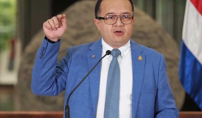 Las declaraciones de Gerald Campos sobre el plan
– La nación