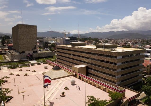 Juicio: cambios propuestos por Chaves
– La nación