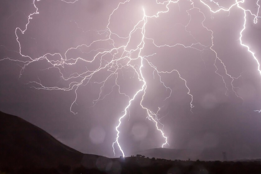 829 kilómetros de descarga eléctrica espectacular

 – La nación