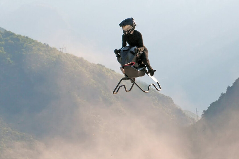 Esta motocicleta voladora, que parece ser eliminada de “Star Wars”, ya alcanza 200 km/h. El “puede” ir a las citas

 – La nación
