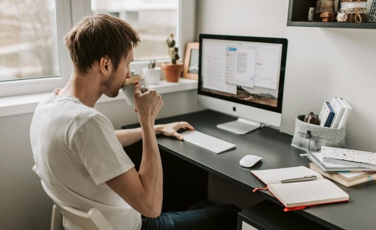 Este Trabajador Compaginó Tres Empleos Durante Un Año. Lo ECHARON DE LOS TRES EL MISMO DIA
 – La nación