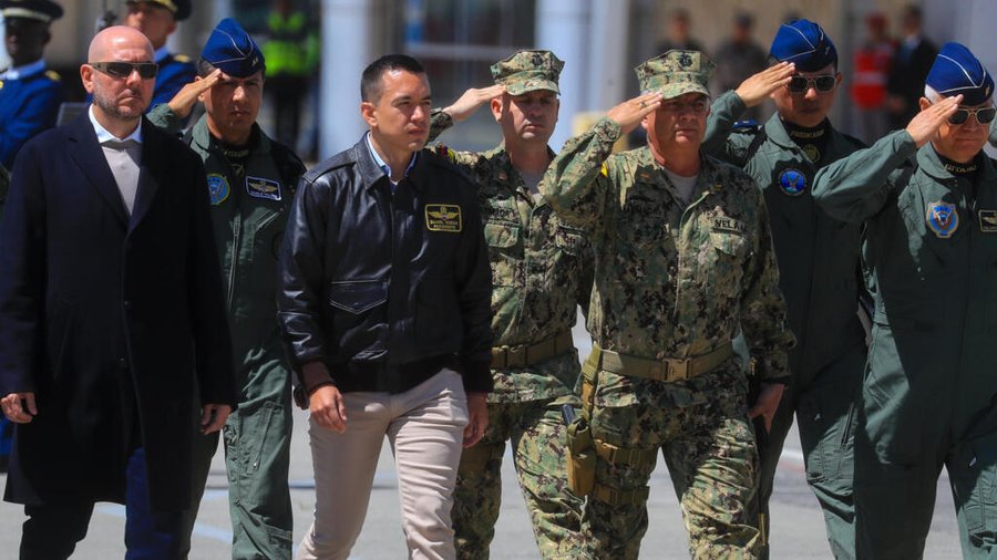Novoa se carga contra el tribunal constitucional, uno de sus contrapesos

 – La nación