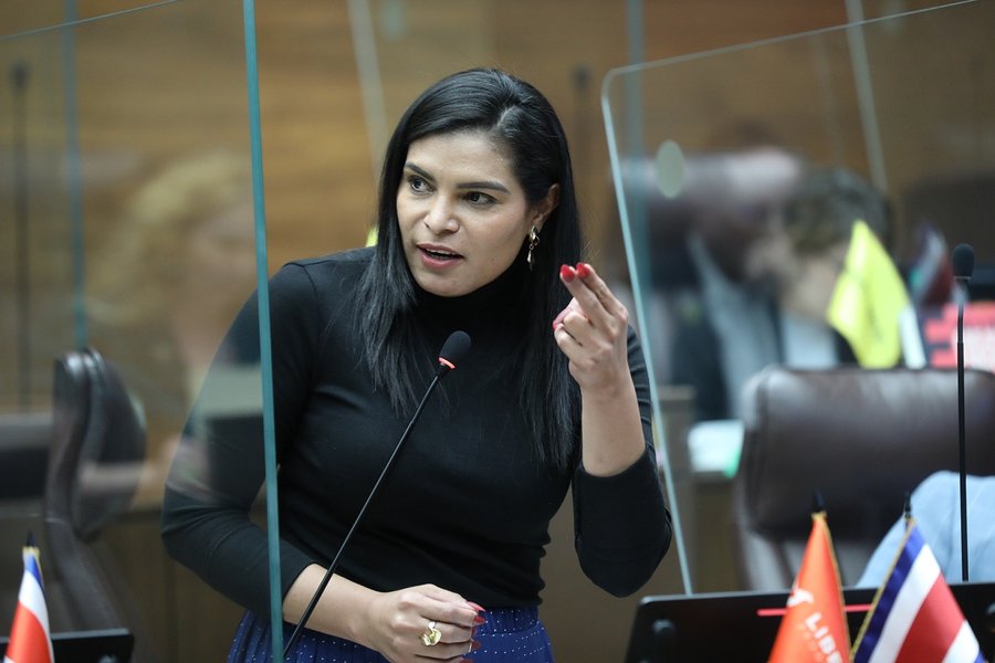 Obando acusa al gobierno de “querer” silenciar “a la plenario” en medio de la crisis de seguridad

 – La nación