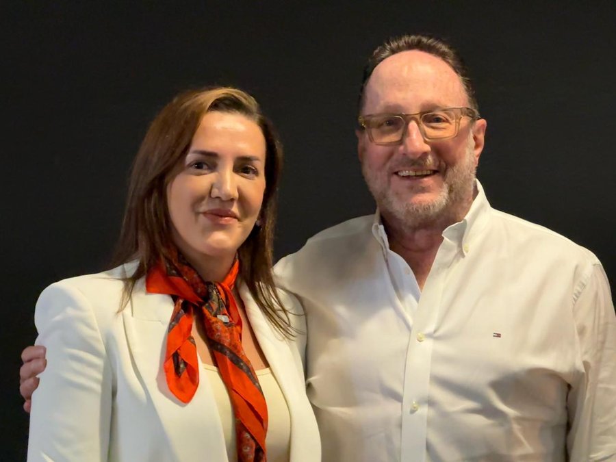 Eli Feinzaig nombra a Tania Molina como su primer candidato vicepresidencial

 – La nación