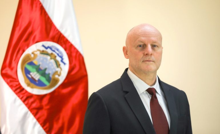 TSE recomienda la Asamblea Legislativa para incorporar la renuncia de Brunner a la agenda el lunes
– La nación