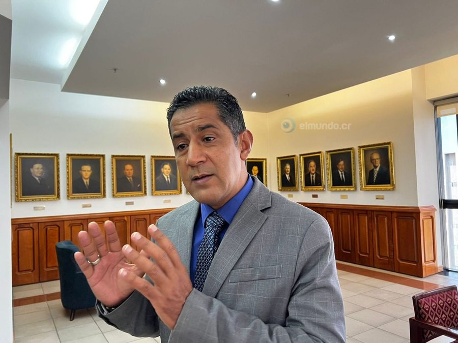 Newi Acosta: Debemos transformar el estado costarricense, no necesariamente creciendo

 – La nación