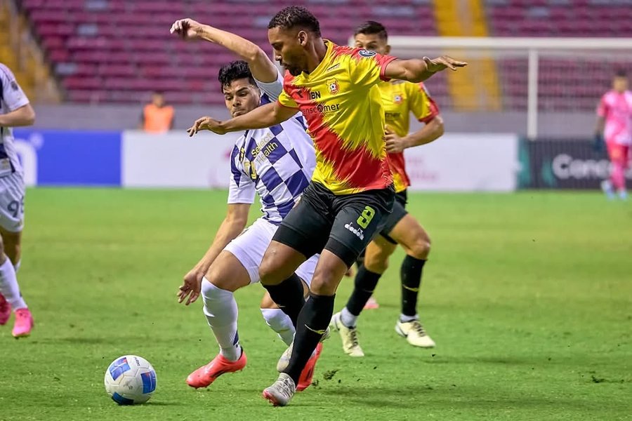 El contrato se acaba y Marcel Hernández lanza un mensaje directo a Herediano – La nación