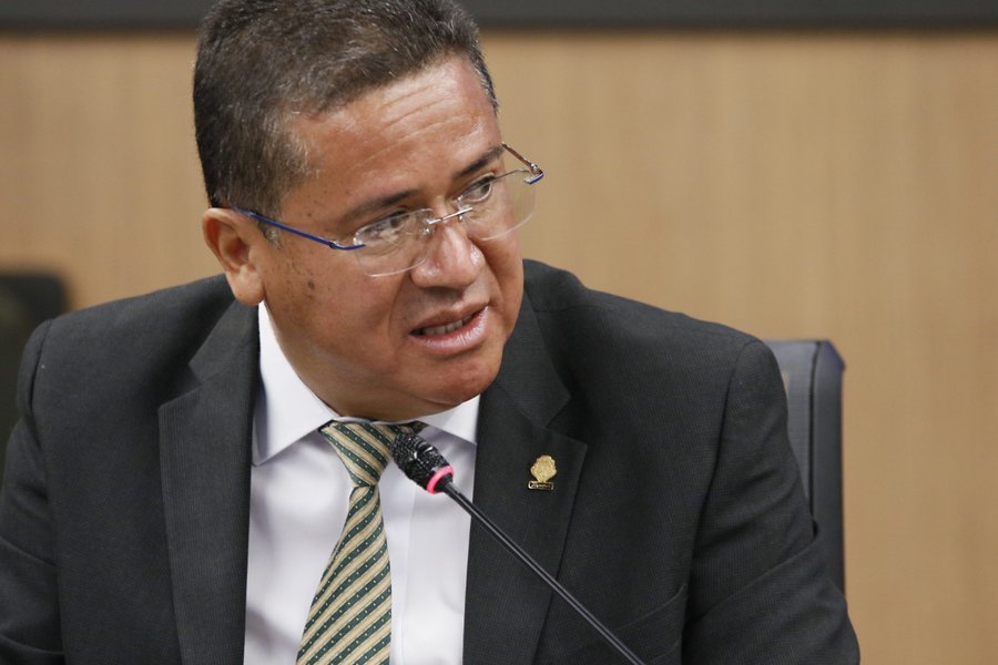 Mendoza condena los recursos del gobierno de Chaves para quitar el eurodiputado para la construcción de Megacárcel

 – La nación