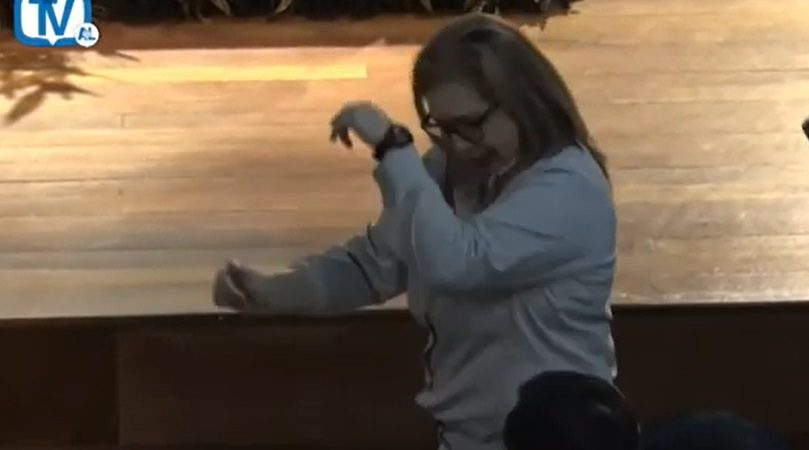 Video | Alternas Arman Bailongo en Limón en el video legislativo | Arman Bailongo alternativo en Limón en una visita pública; Solo 36 parlamentarios fueron al Caribe

 – La nación