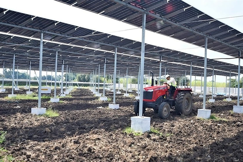 India necesita más plantas y energía solar que cualquier otro país. Entonces instala los módulos solares en altura

 – La nación