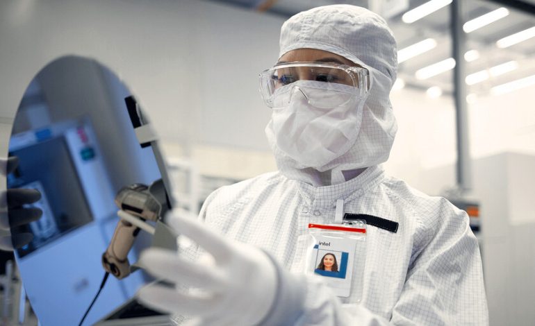 Apple cerró Intel hace años. Intel ahora quiere escabullirse en Apple con un argumento claro: vienen de los Estados Unidos

 – La nación