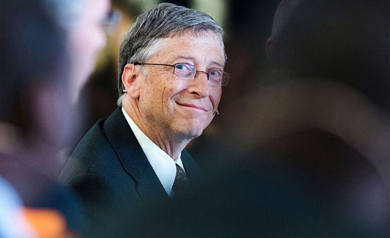 Bill Gates tendió a presionar hasta que encontró un remedio infalible: compañías japonesas

 – La nación