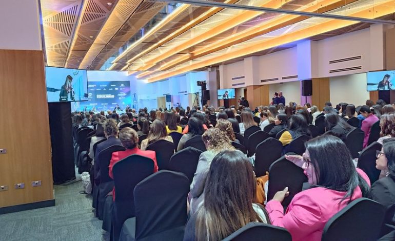 Las mujeres desafiantes llegan por primera vez el 25 de septiembre a Costa Rica

 – La nacion