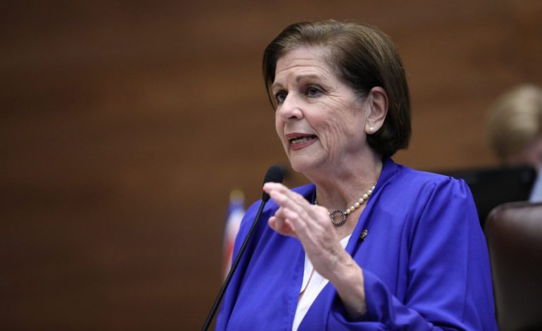 Cisneros Alerta sobre el impacto cruel en el país si los delegados no aprueban Eurobone
– La nación