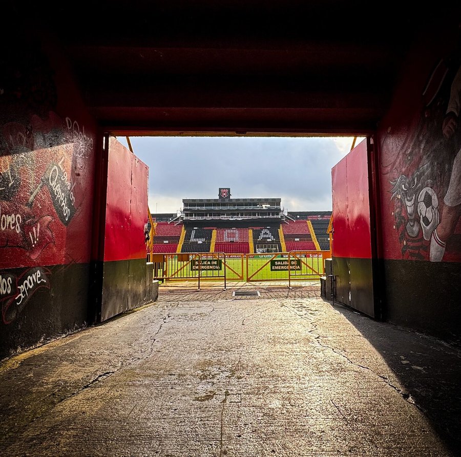 Alajuelense denuncia insultos racistas en juego contra Herediano – La nación