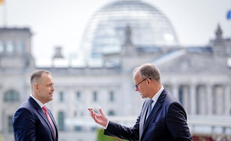Alemania apoya a Polonia contra Rusia pero rechaza las reparaciones históricas
– La nación