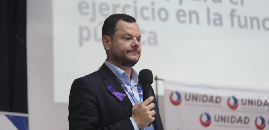 El candidato PUSC pidió a sus alternativos que voten para aumentar la privacidad para el presidente Chaves

 – La nación