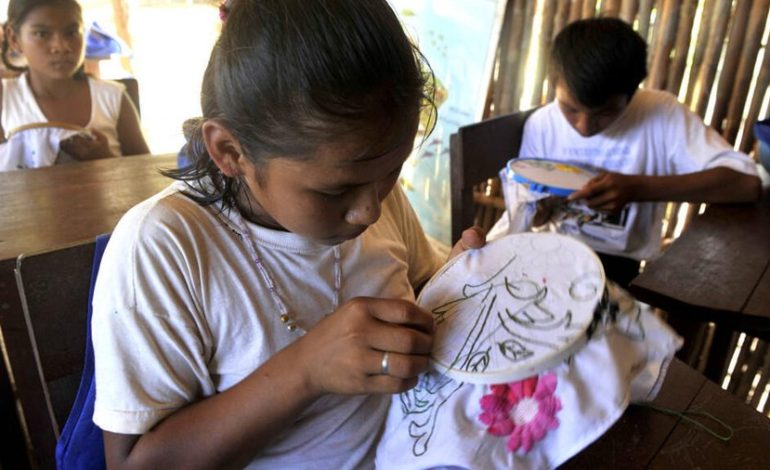 Bolivia da un paso histórico y prohíbe el matrimonio con menores

 – La nación