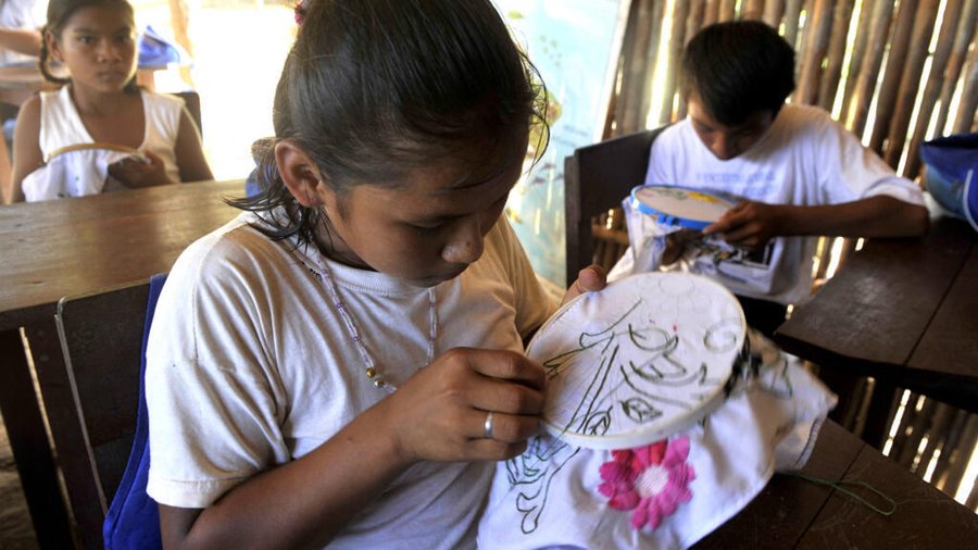 Bolivia da un paso histórico y prohíbe el matrimonio con menores

 – La nación