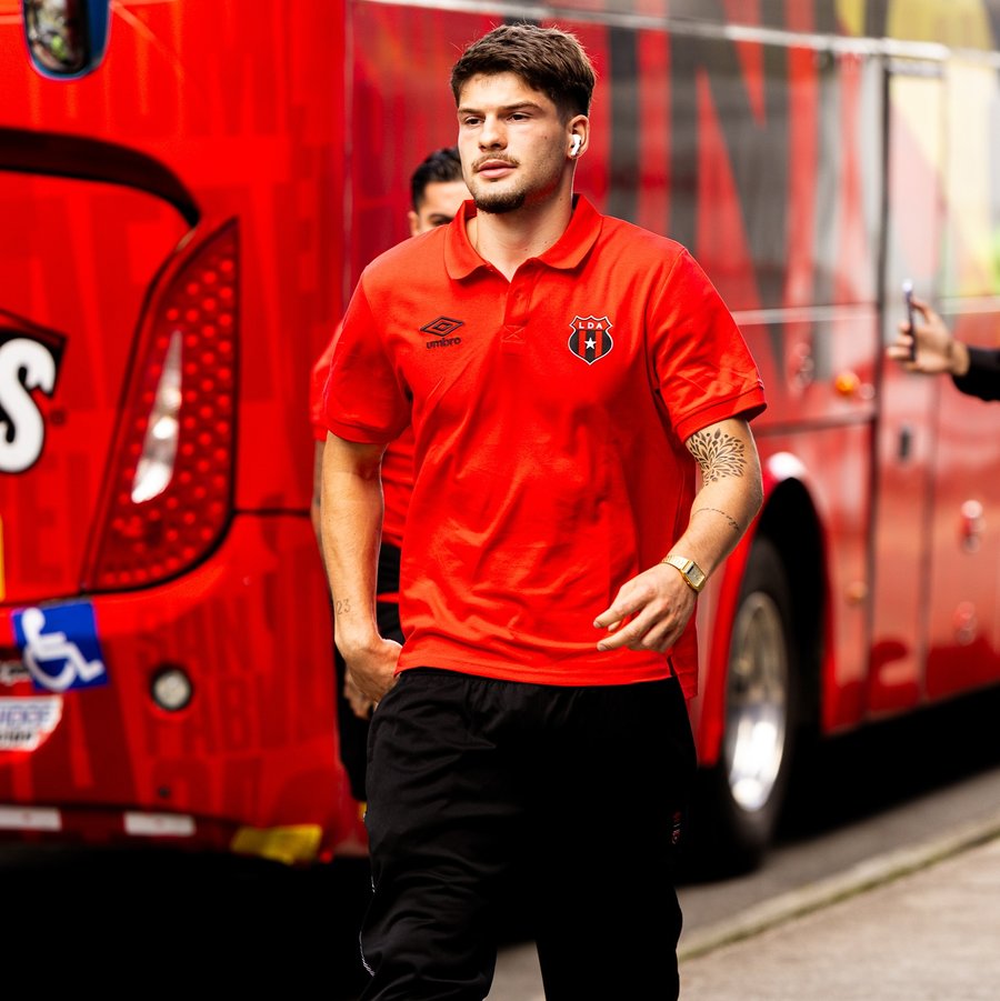 Lo que Alajuelense no dice sobre Elian Quesada – La nación