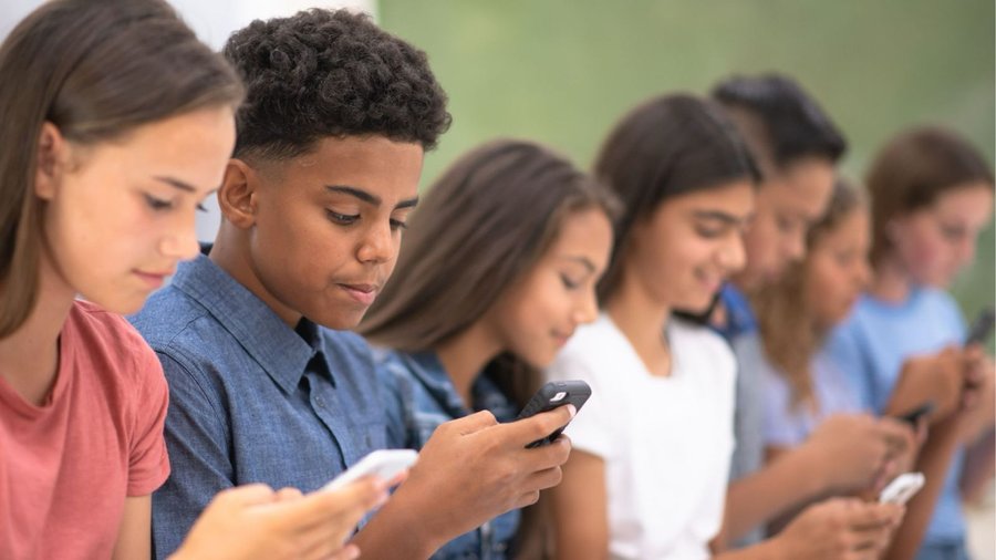FOD solicita regular el uso de teléfonos celulares en escuelas con responsabilidad

 – La nación