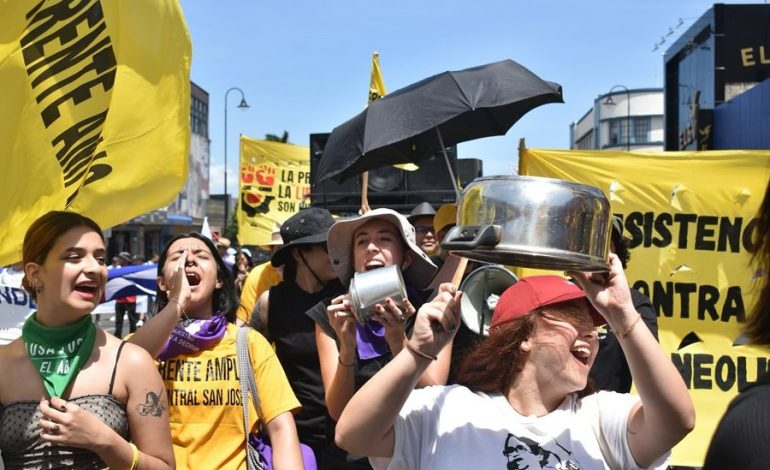 Feuna requiere que el frente amplio se abstenga de intervenir en procesos internos del movimiento del estudiante
– La nación