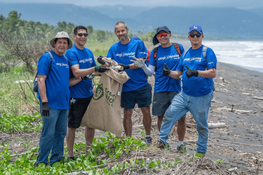 Los desechos plásticos de Guacalillo Beach se convertirán en resina para una construcción sostenible

 – La nacion