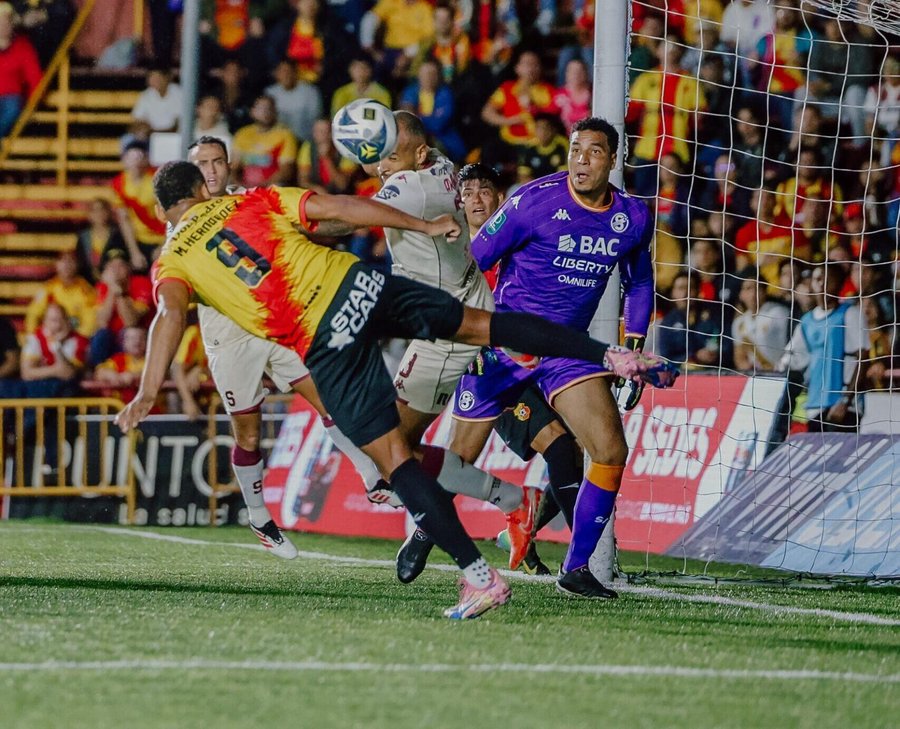 Saprissa vs. Herediano (3-3): Ganó Alajuelense – La nación