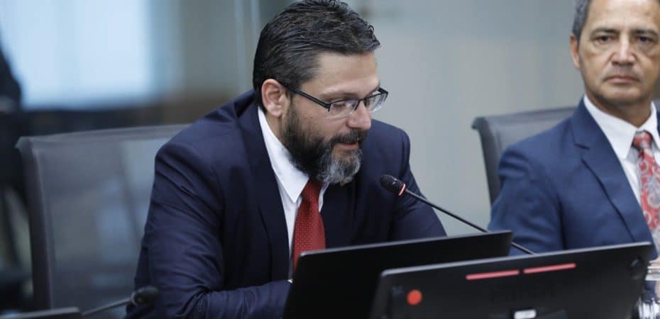 Proporcionar el impuesto al valor agregado al 20% o dejar 19 instituciones sin presupuesto: Finanzas al 8% del PIB para la educación

 – La nación