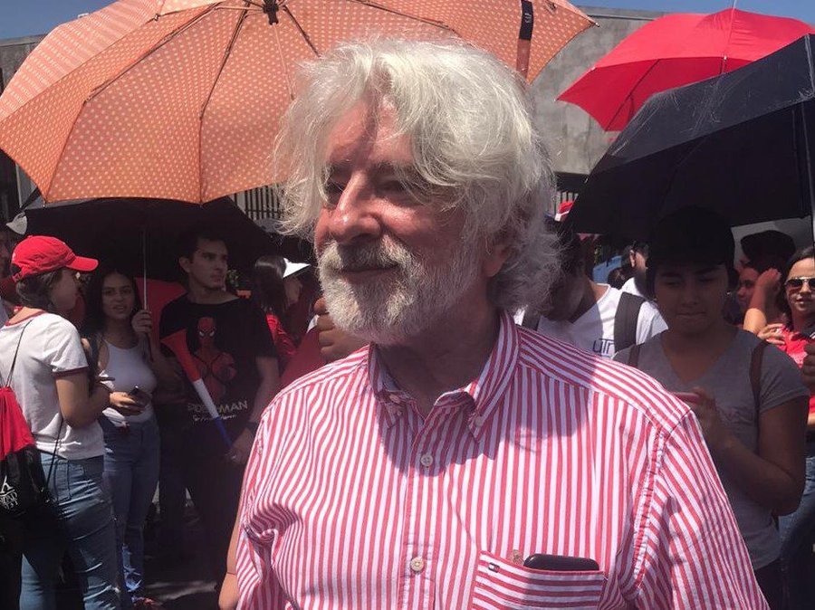 Rodrigo Chaves destruye la educación pública

 – La nación