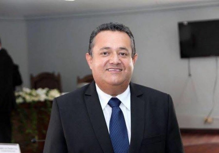 La capital, Regidor, Luis Murillo, renuncia a la liberación nacional

 – La nación