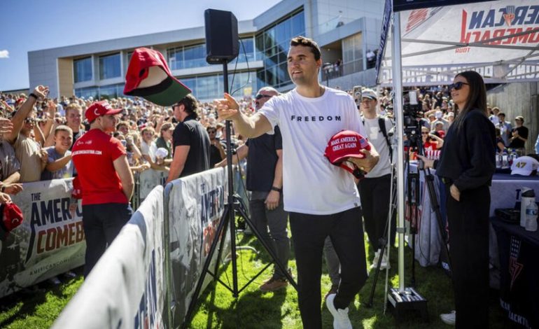Maga mueve a Charlie Kirk afirma “Mártir de verdad y libertad” después del asesinato
– La nación