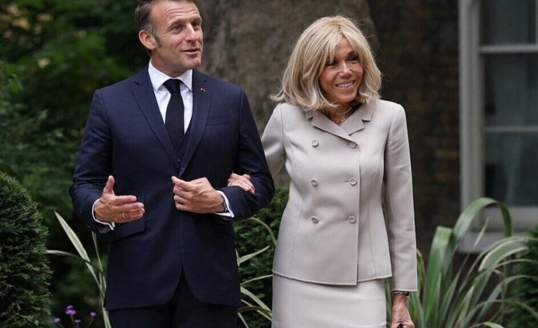 El matrimonio de Macron ofrecerá en las pruebas de los EE. UU. Que Brigitte es una mujer

 – La nación