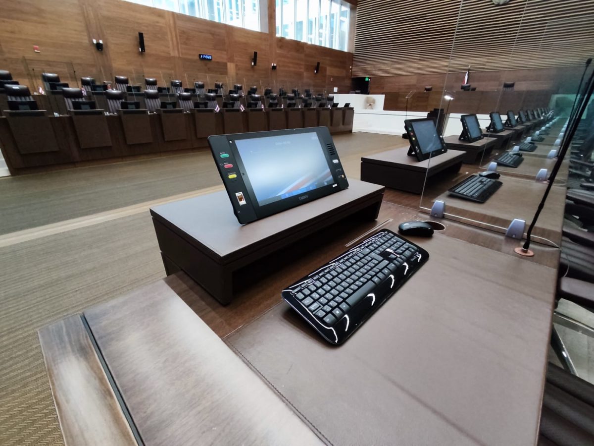Alterna entre dudas y sabía sobre el proceso rápido de la sesión legislativa

 – La nación