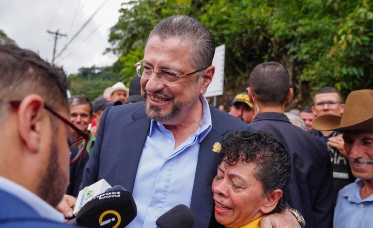 El gobierno abre un nuevo puente en Acosta, lo que mejora la conexión y la seguridad de más de 9,000 personas.
– La nación