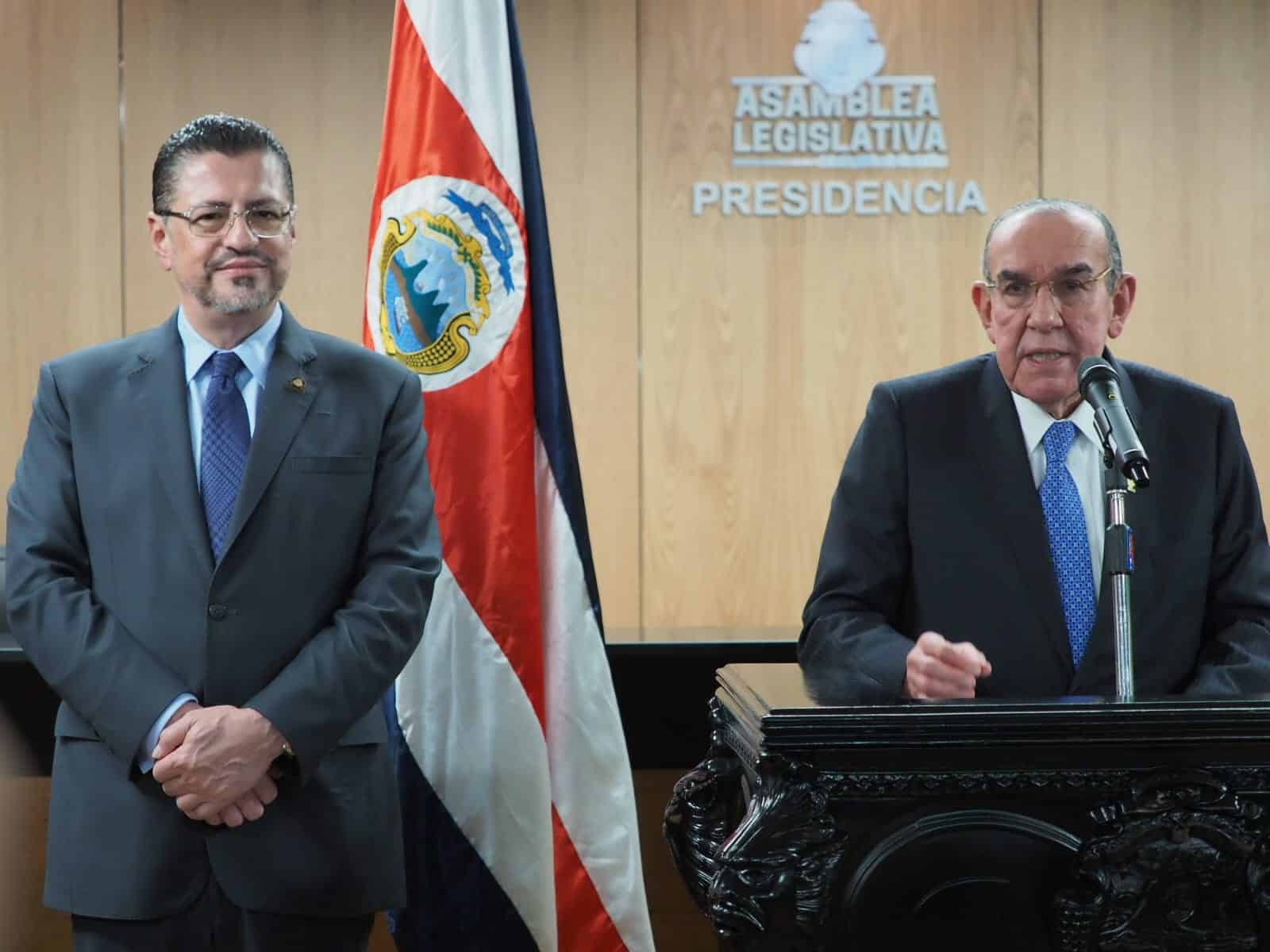 Rodrigo Arias votará levantando la privacidad de Rodrigo Chaves: “Sí, sin ningún problema”

 – La nación