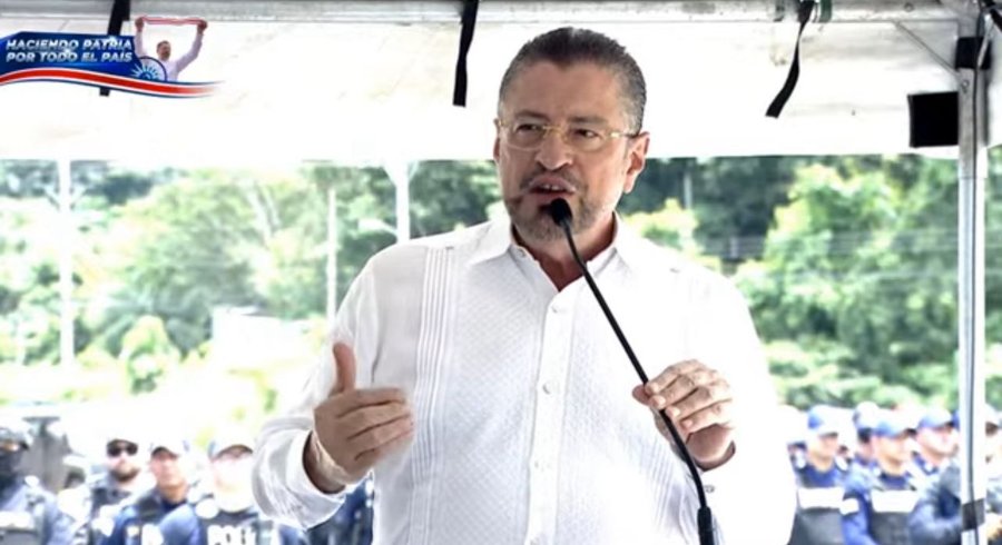 Chaves le pide al controlador que deje de obstaculizar la modernización de la puerticela

 – La nación