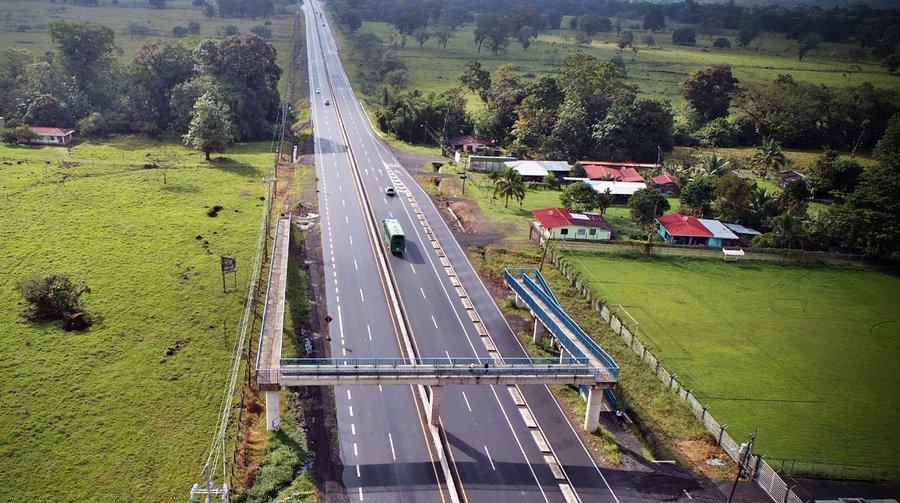 MOPT y Minae definen el plan de intervención para estabilizar la ruta 32 y asistir a deslizamientos de tierra

 – La nación