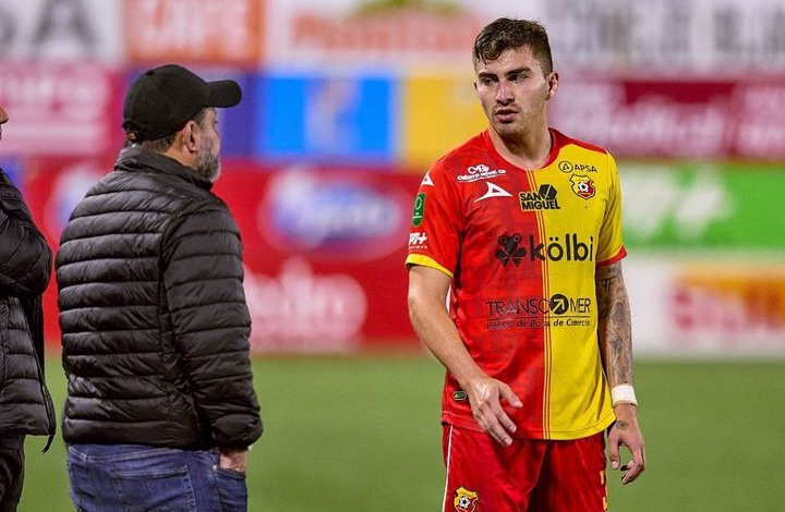 Fernán Faerron deja claro por qué salió del Herediano – La nación