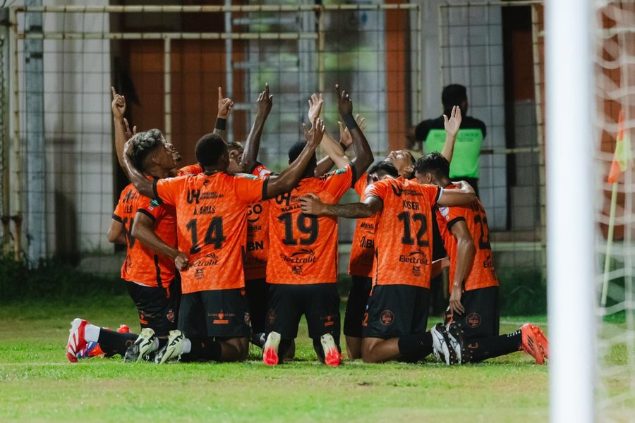 Cachorro de Alajuelense, a préstamo en Puntarenas, se come fuerte multa por asquerosa acción – La nación