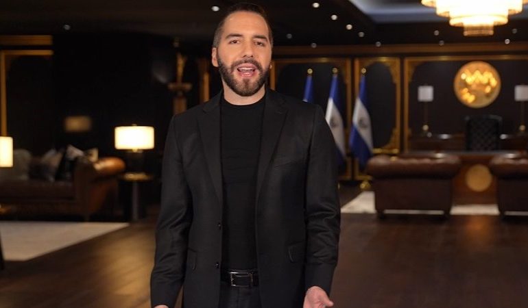 Bukele desea Chaves felicitaciones por escáneres y megacárcel

 – La nación