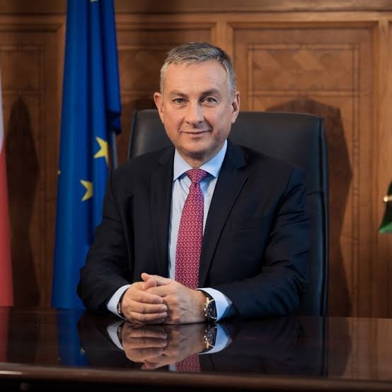 El Comisionado de la UE participará en el anuncio del Proyecto de Trenes Eléctrico en Costa Rica

 – La nación