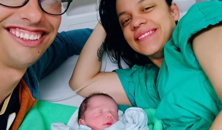 ¡La cigüeña ha llegado al frente! Nació Camilo, hijo de Sofía Guillén
– La nación