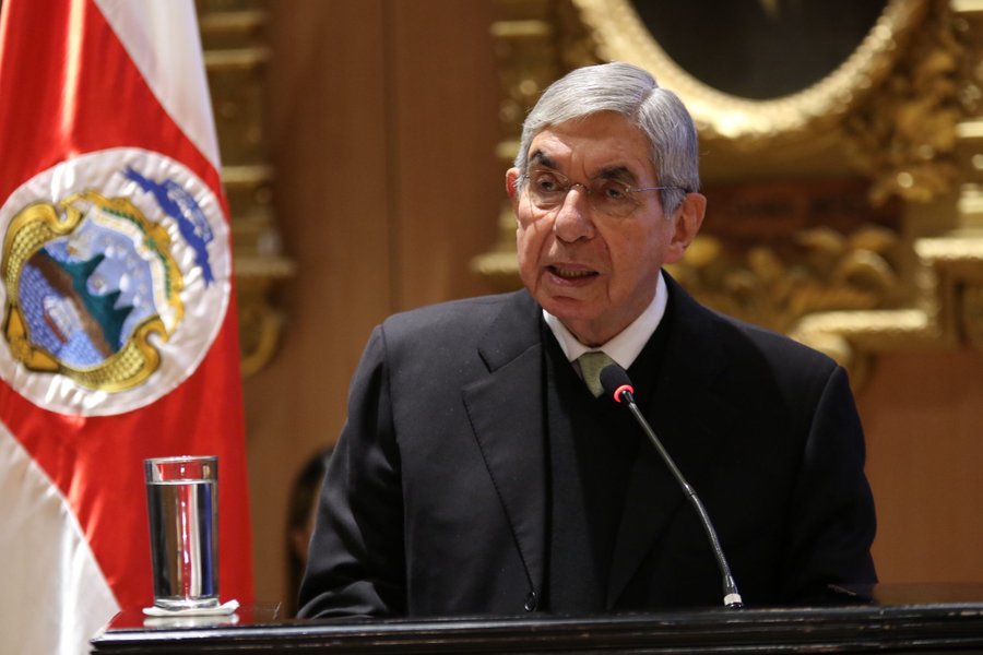 Oscar Arias invita a los “tres ogvaros” a iniciar con liderazgo y dirección la campaña del PLN 

 – La nación