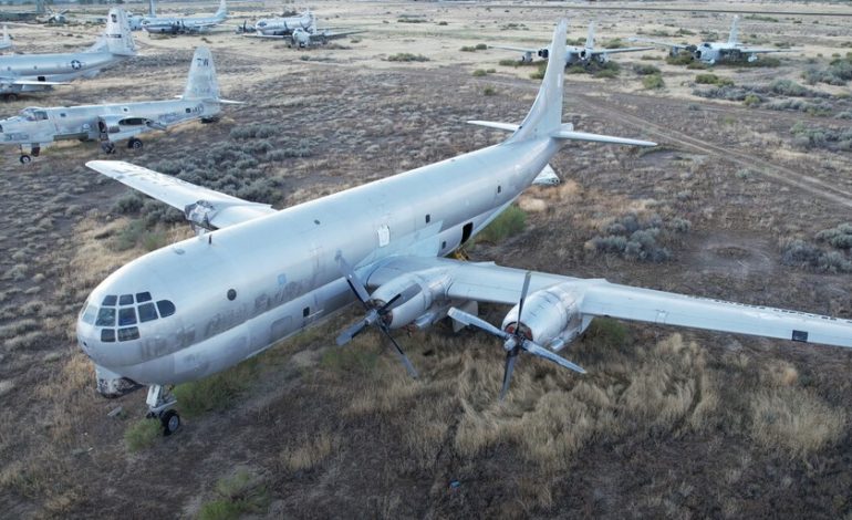 Algunos aviones antiguos terminan en museos. Estos son subastados por 25 dólares estadounidenses por falta de pago

 – La nación