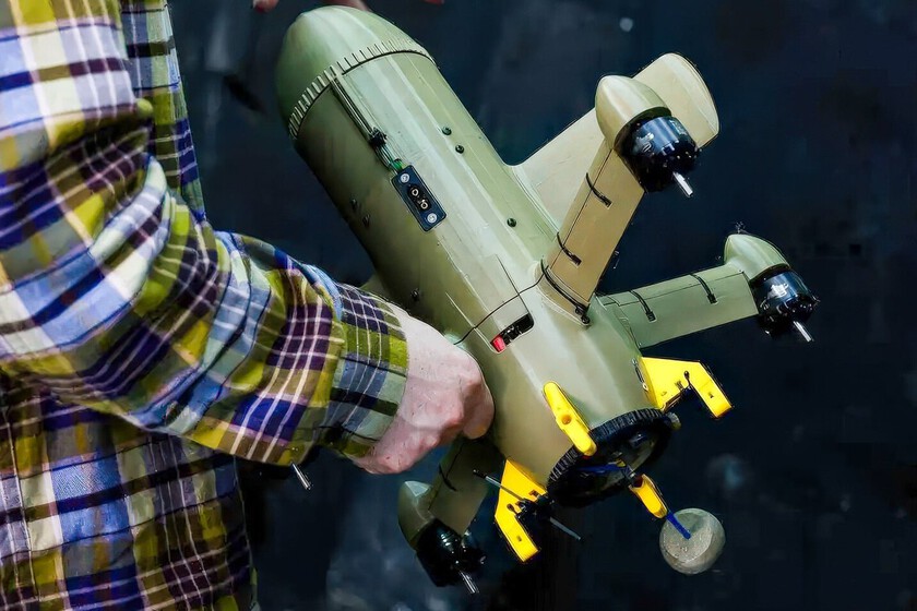 Un cohete AIM 9x costó un millón de dólares derribar un dron ruso. Ucrania ha encontrado la solución por $ 2,000

 – La nación