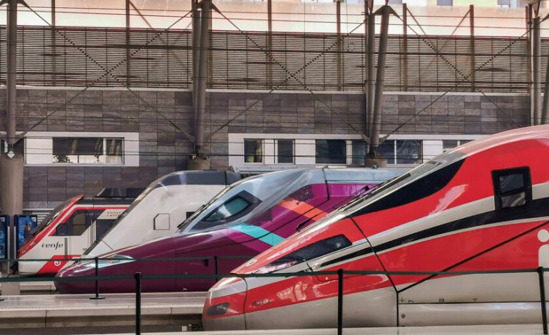 Renfe ya advierte que los precios del AVE han tocado fondo
– La nación